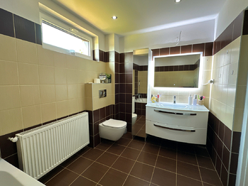 Prodej domu 300 m², Tachov