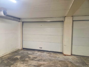 garáž - Prodej bytu 2+1 v osobním vlastnictví 50 m², České Budějovice