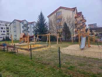 hřiště - Prodej bytu 2+1 v osobním vlastnictví 50 m², České Budějovice