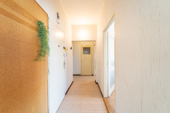 Předsíň - Prodej bytu 2+1 v osobním vlastnictví 50 m², Praha 10 - Strašnice