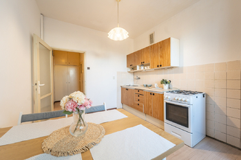 Kuchyň - Prodej bytu 2+1 v osobním vlastnictví 50 m², Praha 10 - Strašnice