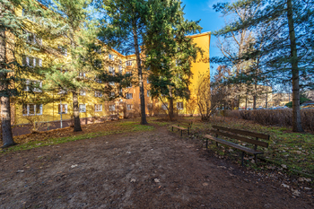 Pohled na dům - Prodej bytu 2+1 v osobním vlastnictví 50 m², Praha 10 - Strašnice