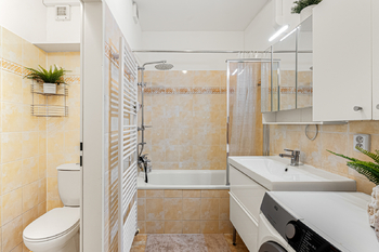 Prodej bytu atypický v osobním vlastnictví 85 m², Praha 10 - Hostivař