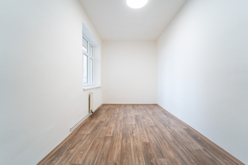 Dětský pokoj - Pronájem bytu 2+1 v osobním vlastnictví 54 m², Kolín