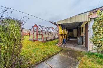 Kůlna a domek na uskladnění - Prodej domu 53 m², Kladno