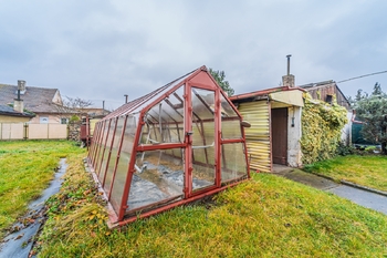 Skleník - Prodej domu 53 m², Kladno
