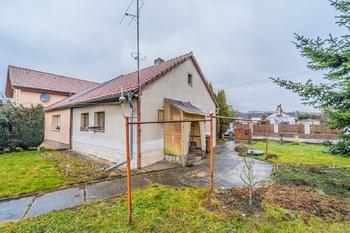 Pohled na dům - Prodej domu 53 m², Kladno