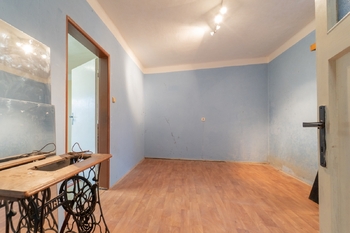 Pokoj - Prodej domu 53 m², Kladno