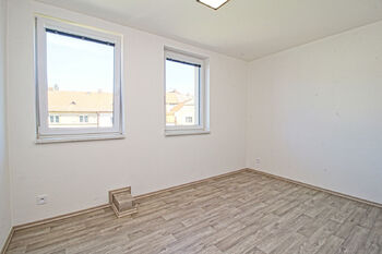 Pronájem domu 76 m², Štěnovice