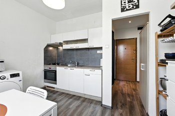 Pronájem bytu 1+kk v osobním vlastnictví 36 m², Praha 9 - Hostavice