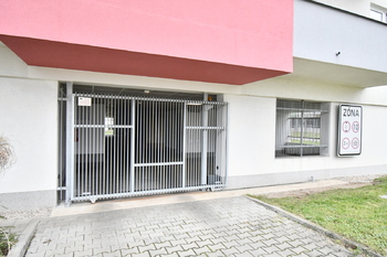 Pronájem garážového stání 13 m², Hradec Králové