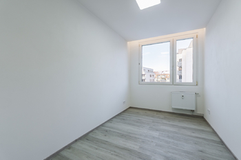 Pronájem bytu 3+1 v osobním vlastnictví 69 m², Praha 9 - Střížkov
