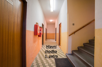 Pronájem kancelářských prostor 600 m², Bílina