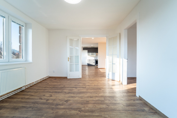 Průchozí pokoj - Pronájem bytu 3+kk v osobním vlastnictví 89 m², Poděbrady