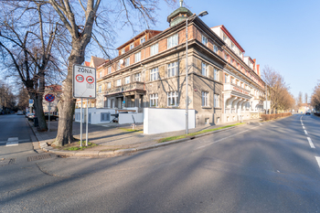 Pohled na bytový dům v Tyršově ulici - Pronájem bytu 3+kk v osobním vlastnictví 89 m², Poděbrady