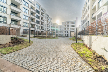 venkovní prostory - Pronájem bytu 2+kk v osobním vlastnictví 44 m², Praha 4 - Nusle