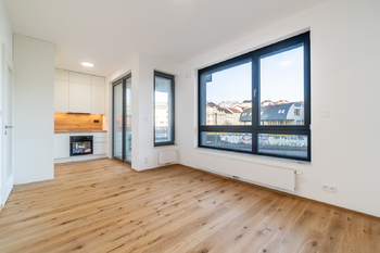 obývací pokoj + kk - Pronájem bytu 2+kk v osobním vlastnictví 44 m², Praha 4 - Nusle 