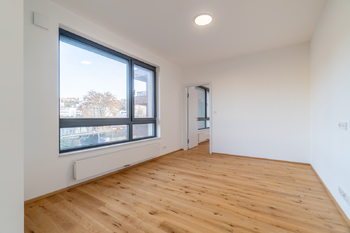 obývací pokoj + kk - Pronájem bytu 2+kk v osobním vlastnictví 44 m², Praha 4 - Nusle