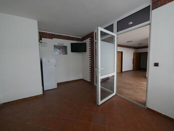 Pronájem kancelářských prostor 23 m², Lety