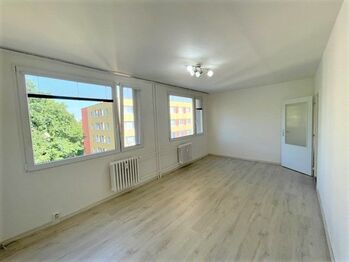 Pronájem bytu 1+kk v osobním vlastnictví 34 m², Praha 8 - Kobylisy