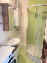 Pronájem bytu 1+kk v osobním vlastnictví 34 m², Praha 8 - Kobylisy