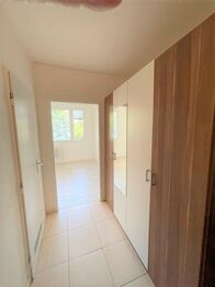 Pronájem bytu 1+kk v osobním vlastnictví 34 m², Praha 8 - Kobylisy