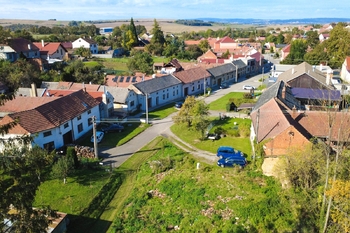 Prodej pozemku 1347 m², Vážany