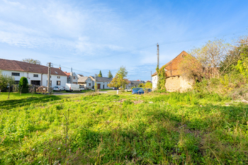 Prodej pozemku 1347 m², Vážany
