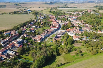 Prodej pozemku 1347 m², Vážany