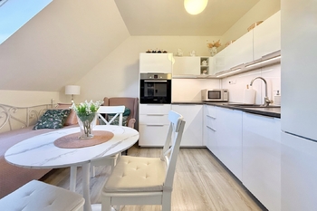 Prodej bytu 1+1 v osobním vlastnictví 54 m², Praha 6 - Ruzyně