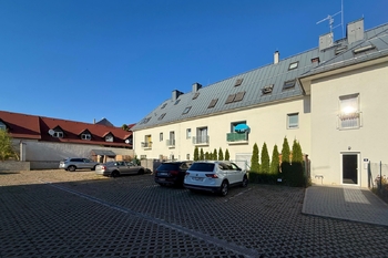 Prodej bytu 1+1 v osobním vlastnictví 54 m², Praha 6 - Ruzyně