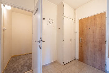 vsup do samostatné šatny - Pronájem bytu 3+1 v osobním vlastnictví 64 m², Vsetín