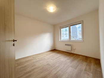 Pronájem bytu 2+1 v osobním vlastnictví 41 m², Milovice