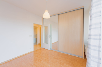 Prodej bytu 2+kk v osobním vlastnictví 40 m², Praha 10 - Michle