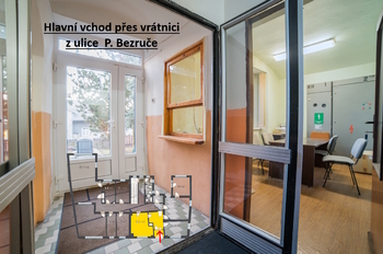 Prodej kancelářských prostor 818 m², Bílina