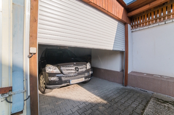 Prodej kancelářských prostor 818 m², Bílina