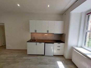 Pronájem bytu 1+kk v osobním vlastnictví 28 m², Praha 6 - Bubeneč