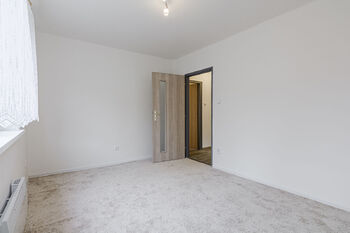 Pronájem bytu 2+1 v osobním vlastnictví 46 m², Slaný