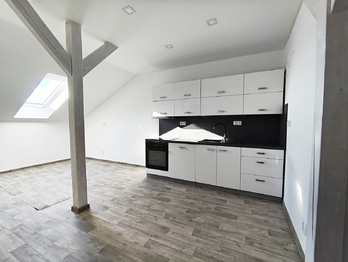 Pronájem bytu 3+1 v družstevním vlastnictví 79 m², České Budějovice