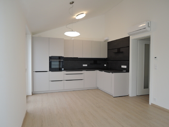 Pronájem bytu 3+kk v osobním vlastnictví 67 m², Hostivice