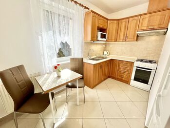 Pronájem bytu 2+kk v osobním vlastnictví 40 m², Praha 8 - Libeň