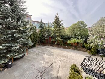 Pronájem bytu 1+1 v osobním vlastnictví 45 m², Praha 8 - Kobylisy