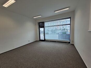 Pronájem obchodních prostor 27 m², Praha 10 - Strašnice