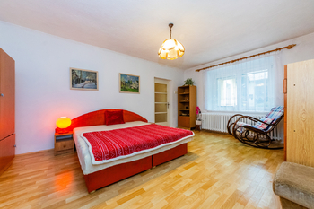 Ložnice - Prodej domu 93 m², Sazená