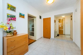 Chodba - Prodej domu 93 m², Sazená
