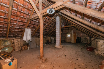 Půda - Prodej domu 93 m², Sazená