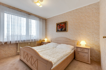 ložnice - Pronájem bytu 3+1 v osobním vlastnictví 67 m², Praha 9 - Prosek