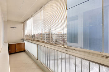 zasklená lodžie - Pronájem bytu 3+1 v osobním vlastnictví 67 m², Praha 9 - Prosek