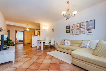 Prodej bytu 3+kk v osobním vlastnictví 90 m², Praha 5 - Zbraslav