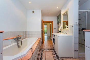 Prodej bytu 3+kk v osobním vlastnictví 90 m², Praha 5 - Zbraslav